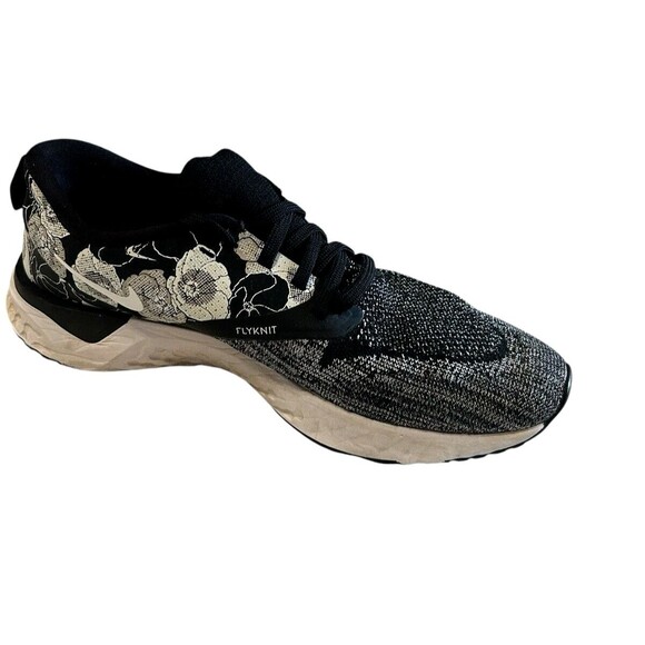 Nike Odyssey React 2 Womens Flyknit Floral Blk/White Sneakers AV6258-001… - Picture 1 of 11